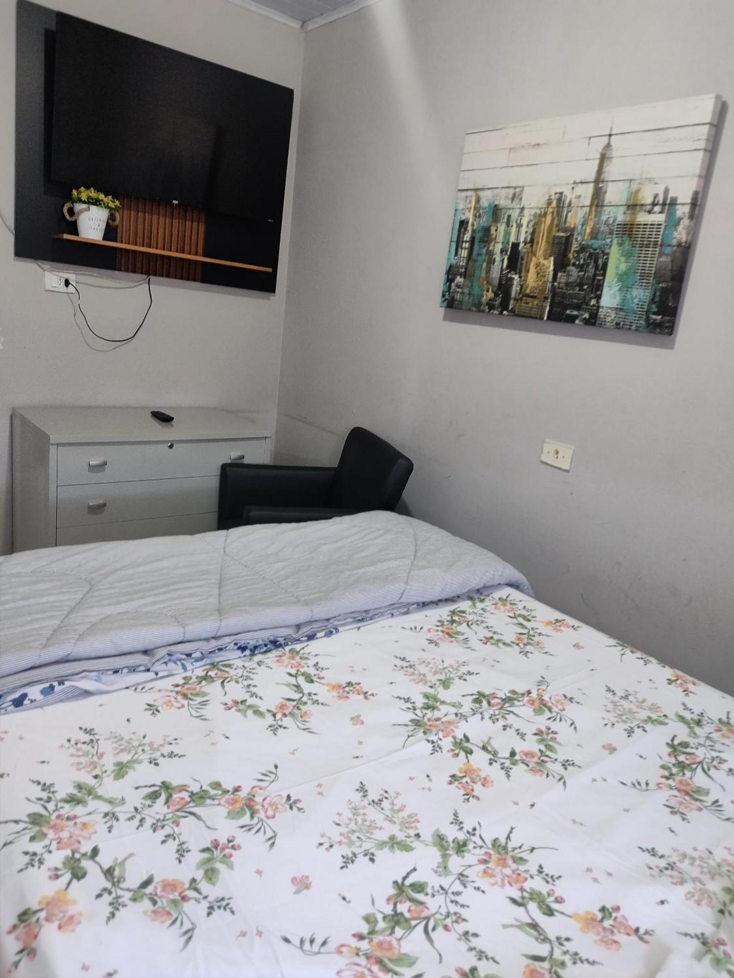 Vitoria Hostel Guarulhos Luaran gambar